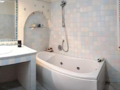 Hostal Room In Guest Room - Sardegna Affitto Camere