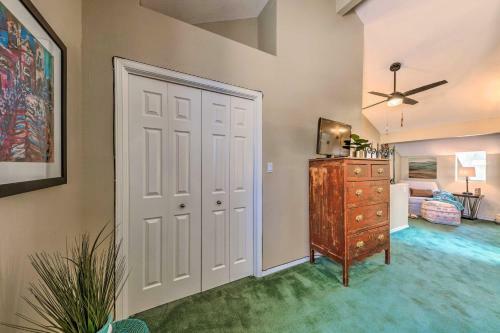 Eclectic Home With Deck 4 Mi To Ski Cloudcroft