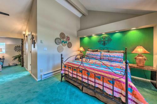 Eclectic Home With Deck 4 Mi To Ski Cloudcroft