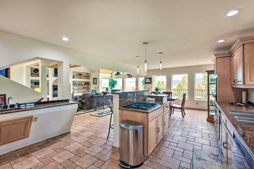 Scenic Angel Fire Retreat With Deck And Hot Tub!