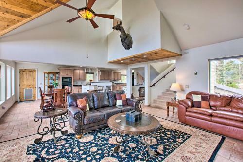 Scenic Angel Fire Retreat With Deck And Hot Tub!