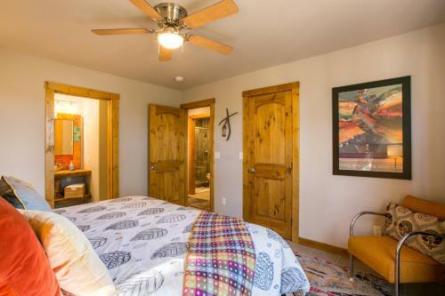 Beautiful Mountain Living At 9800 Above Sea Level