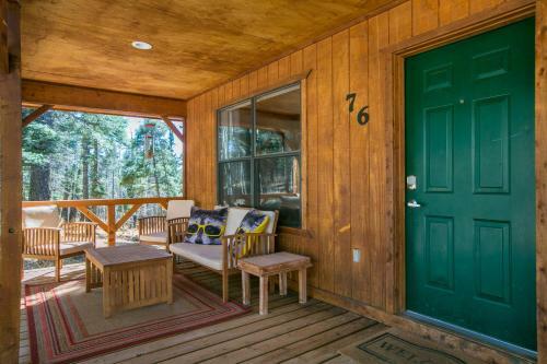 Beautiful Mountain Living At 9800 Above Sea Level