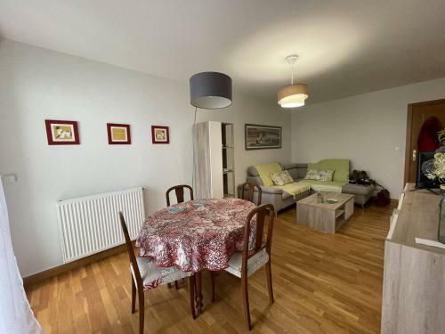 Apartment Hendaye, 1 Bedroom, 3 Persons - Fr-1-104-165