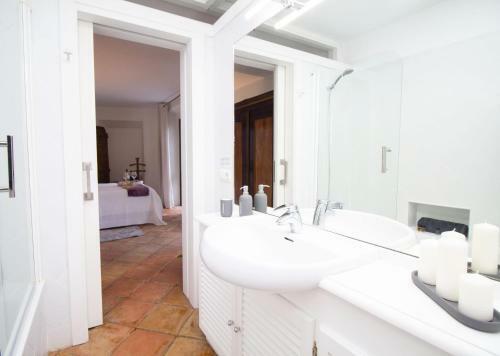 Tarifa Apartamentos Los Silos By Lightbooking