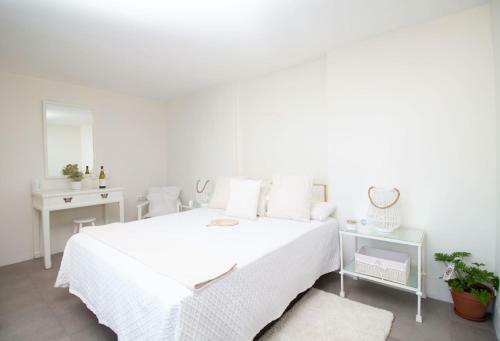 Tarifa Apartamentos Los Silos By Lightbooking