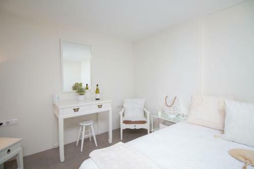 Tarifa Apartamentos Los Silos By Lightbooking