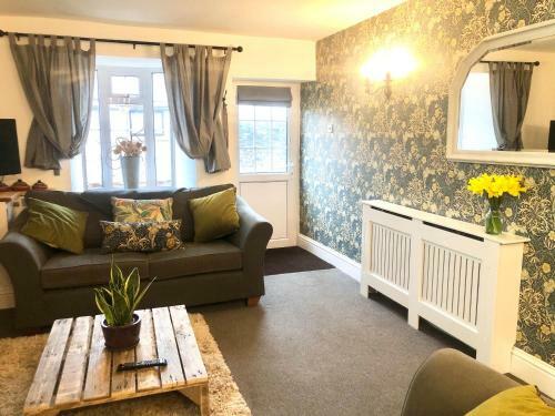 Primrose Cottage - Tideswell, Peak District