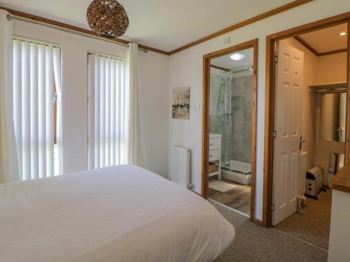 Three Views Lodge