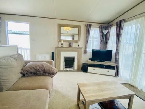 U6 Sand Le Mere Holiday Village