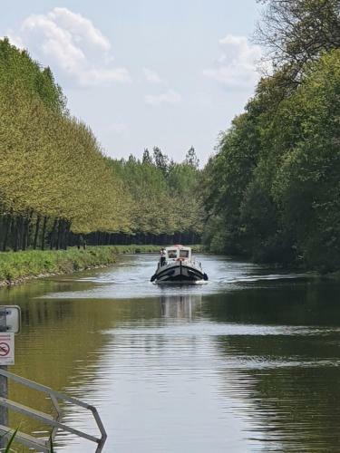 Bed & Breakfast Aux Lits Du Canal