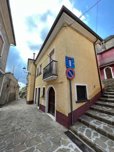 Casa Ai Piedi Del Castello