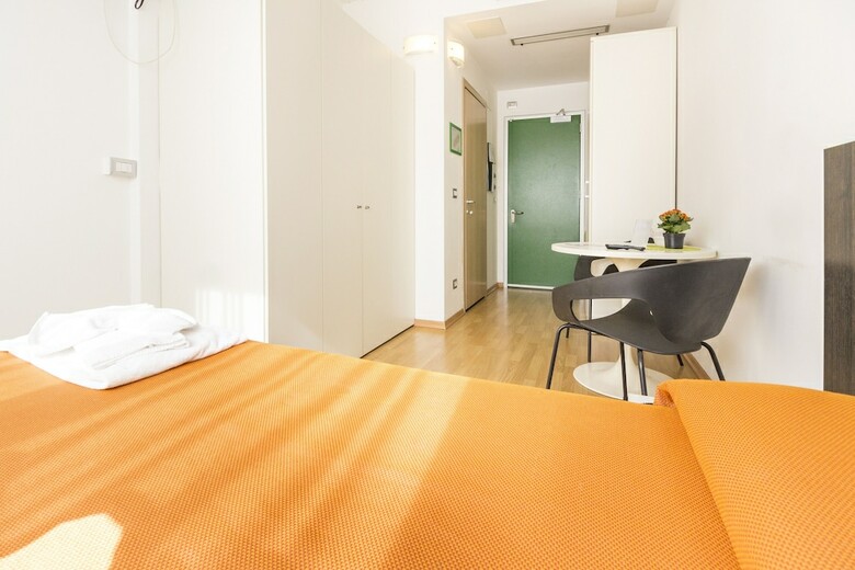 Hotel Sharing