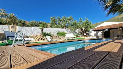 Villa Sceusa Con Piscina Privata