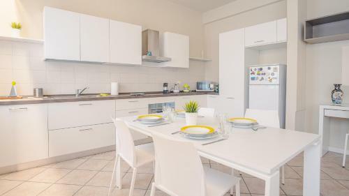 Sweet Lake Apartment - Italian Homing