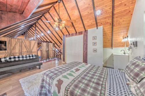 Woodsy New Mexico Abode With Fire Pit And Grill!
