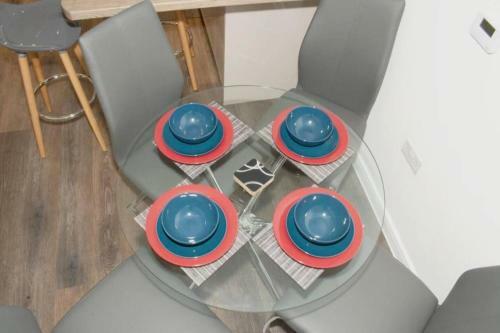 Beautiful 2br Apartment! Ensuite! Lakeside