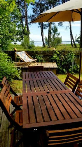 Superbe Villa Au Bord Du Lac Du Moutchic