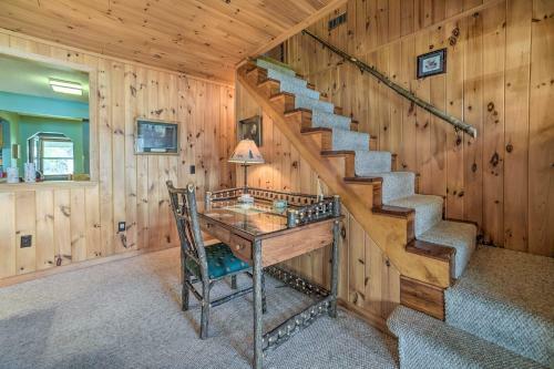 Lake Pleasant Family Home With Canoe And Kayaks!