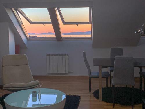 Apartamento �tico Con Vistas Al Mar