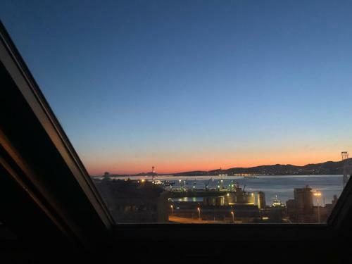 Apartamento �tico Con Vistas Al Mar