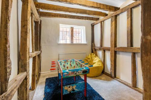 Characteristic 4 Bed Apartment In Windsor