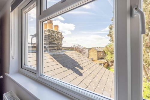 Stylish Victorian Home And Parking Only 5 Mins To Legoland