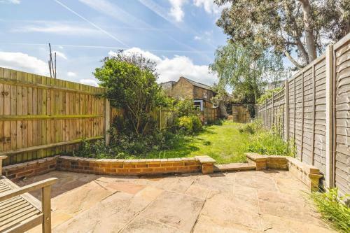 Stylish Victorian Home And Parking Only 5 Mins To Legoland