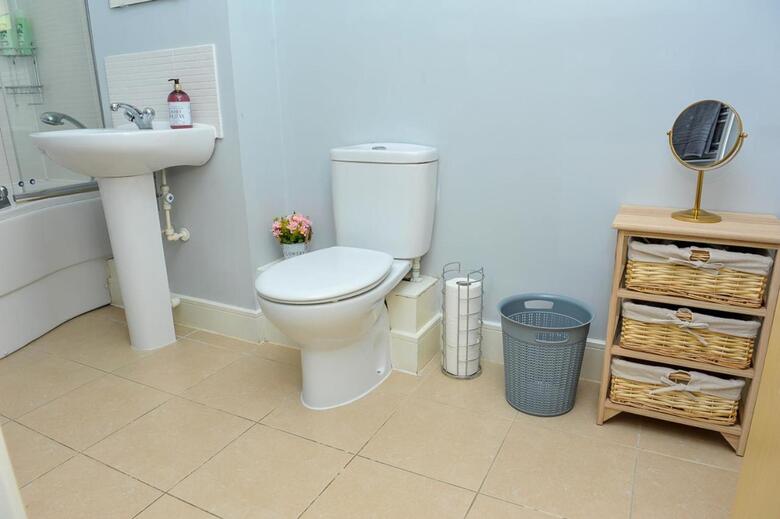 Modern Spacious Two Bedroom 2.5 Bathroom Apartment