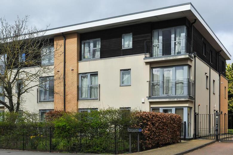 Modern Spacious Two Bedroom 2.5 Bathroom Apartment