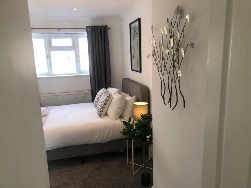 2 Bed Apartment- 33a Saint Leonard