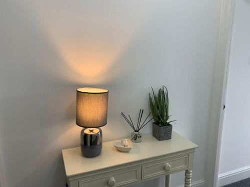 2 Bed Apartment- 33a Saint Leonard