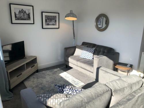 2 Bed Apartment- 33a Saint Leonard