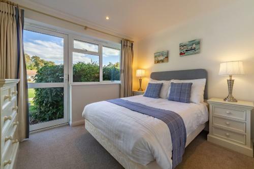 The West Bay Cottages - 3 Bedroom Cottages