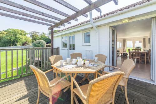 The West Bay Cottages - 3 Bedroom Cottages