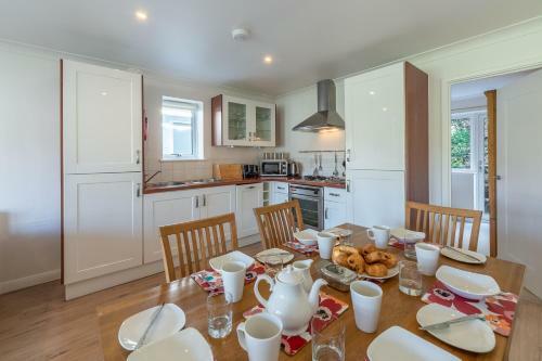 The West Bay Cottages - 3 Bedroom Cottages