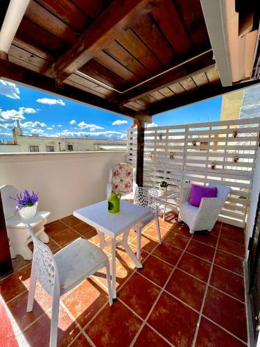 Apartamento Piccolo Arco Home, Alloggio Incantevole Con Patio