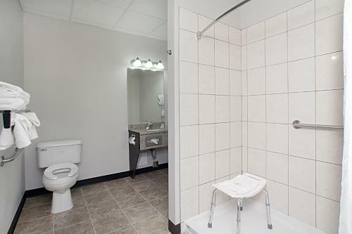 Hotel Alberta Inn & Suites