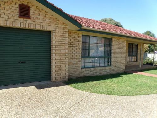 Hendersons Houses