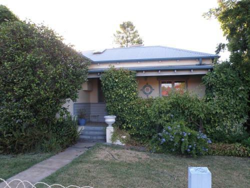 Hendersons Houses