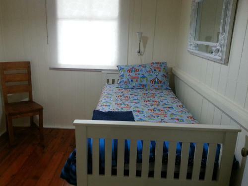 Montville Holiday House