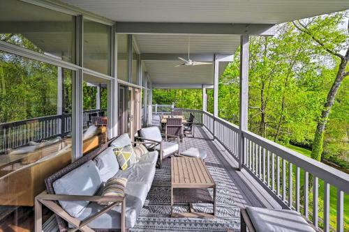 Stunning Retreat With Golf Course And Mtn Views!
