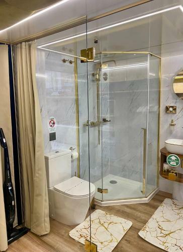 Hausboot Mit Traumlage In Travem�nde