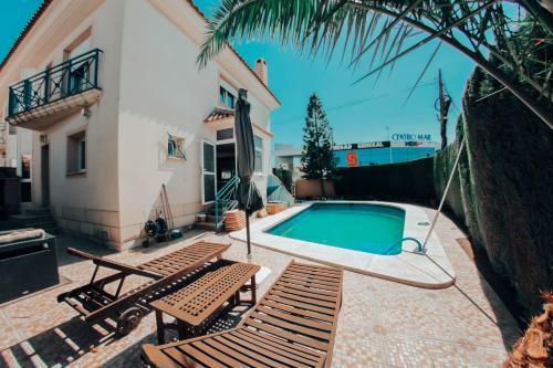 Casa Adosada Con Piscina Privada