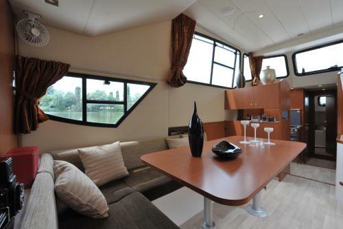 Houseboat Holidays Italia