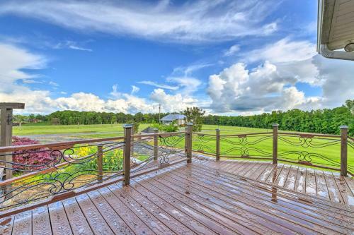 Mount Airy Haven Outdoor Pool, Country Views