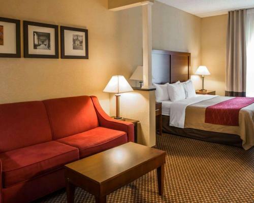 Hotel Comfort Inn & Suites