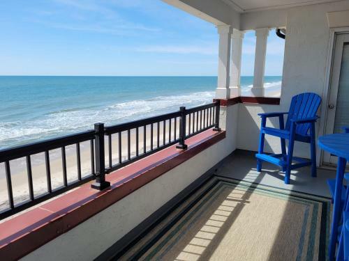 3br 3ba Sleeps 10 Oceanfront Villa With Waterfall Pool And Hottub