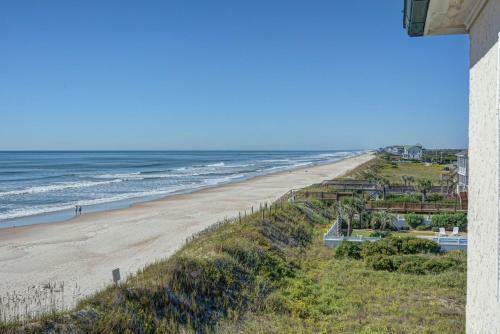 3br 3ba Sleeps 10 Oceanfront Villa With Waterfall Pool And Hottub