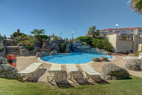 3br 3ba Sleeps 10 Oceanfront Villa With Waterfall Pool And Hottub